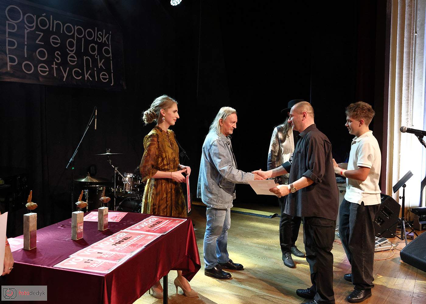 560194731_1128819119229147_8999616961432326954_n