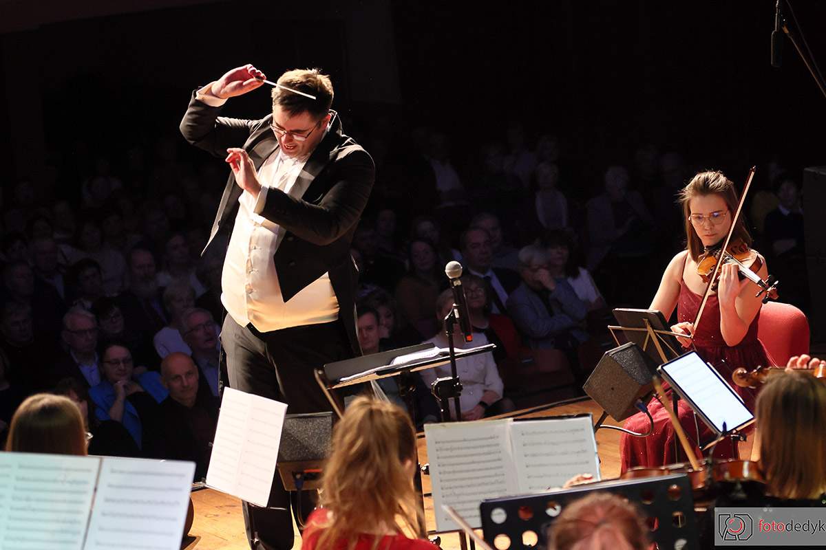 615713305_1201984015245990_1592307320549402794_n