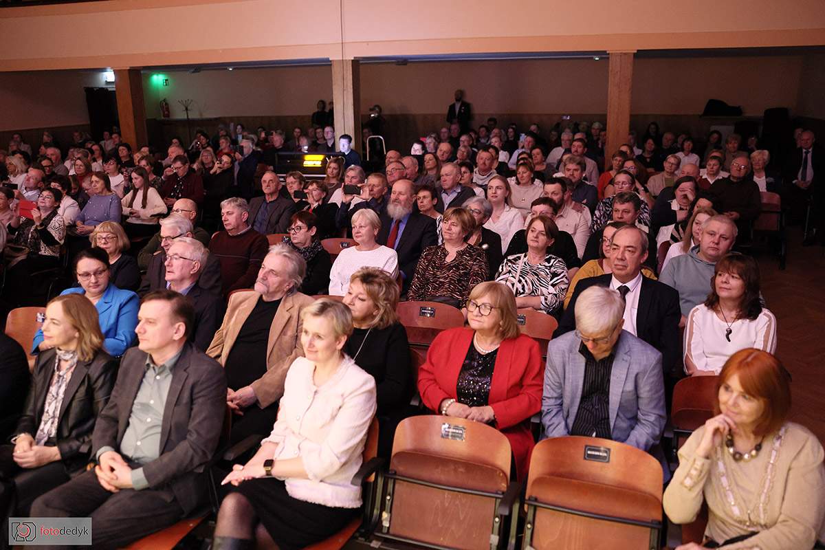 616845730_1201984468579278_4068484587778437661_n